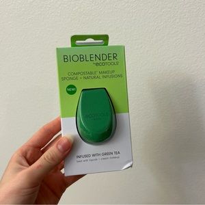 Ecotools bioblender beauty blender makeup sponge
